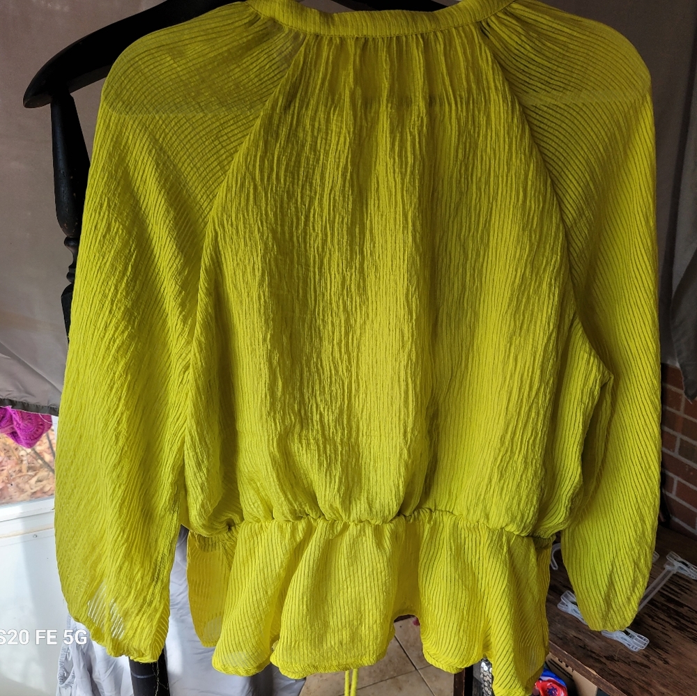 Blouse - Picture 3 of 3